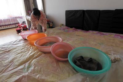 随县楼上漏水，住户失联，小区没物管，业主维权难！律师来支招……